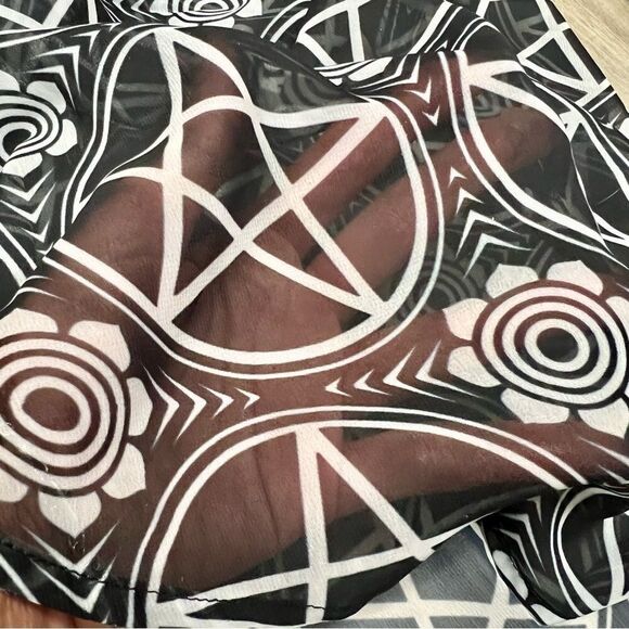 Pentagram floral ladies sheer shirt by Killstar sz XL black white button down - Picture 16 of 17